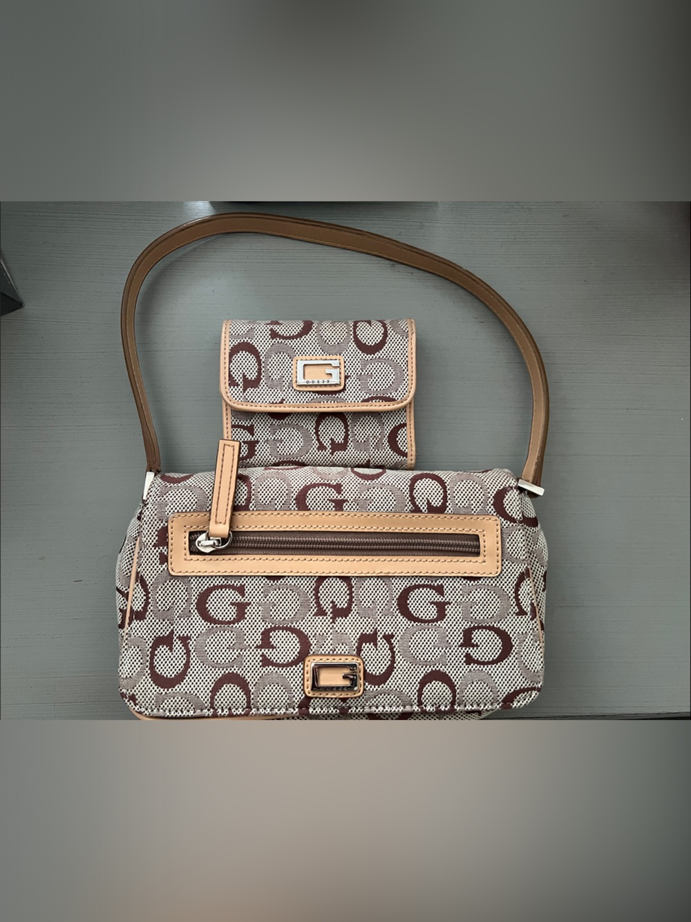 🌟 2 Piece Bundle 🌟 Y2K Guess Monogram Jacquard Shoulder Bag in Brown and Tan